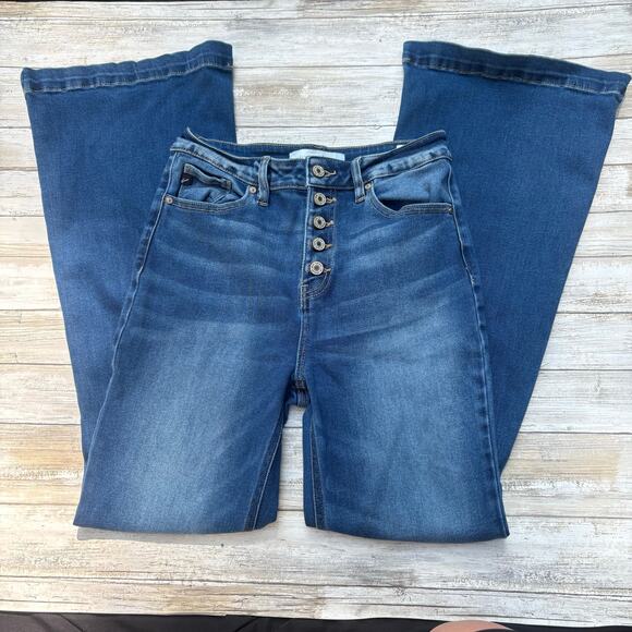 Kancan Peyton Flare Jeans Petite
Sz 7/27 Distressed Button Fly Faded Med Wash - Picture 1 of 9